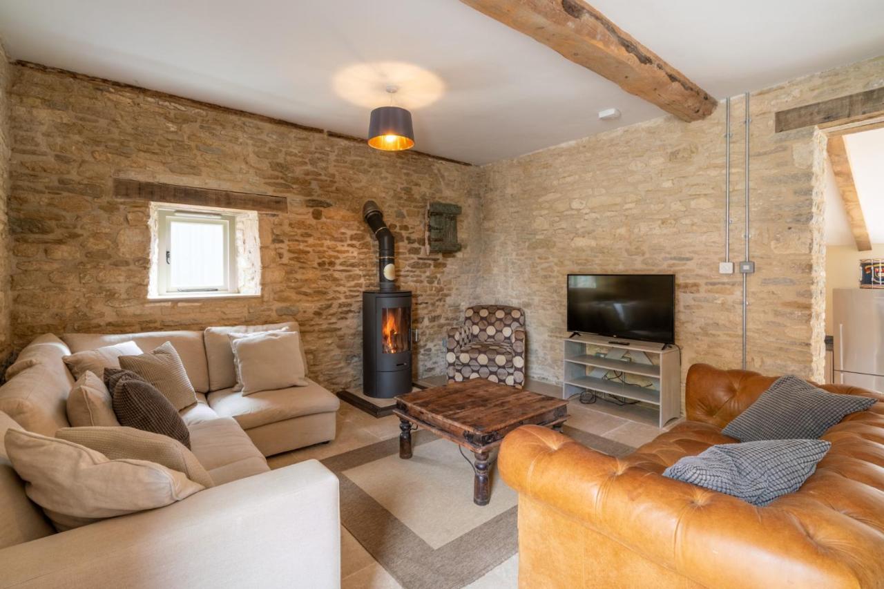 Middle Barn Villa Dyrham ภายนอก รูปภาพ