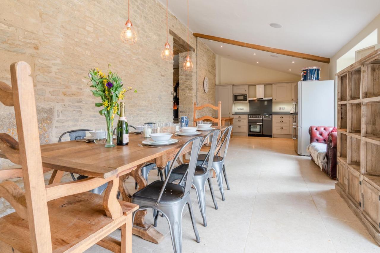 Middle Barn Villa Dyrham ภายนอก รูปภาพ