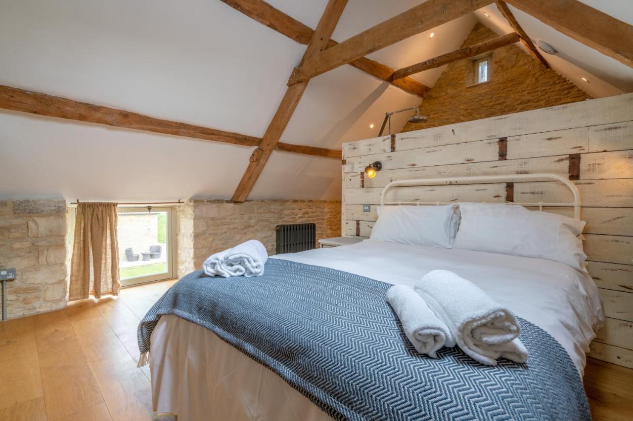 Middle Barn Villa Dyrham ภายนอก รูปภาพ